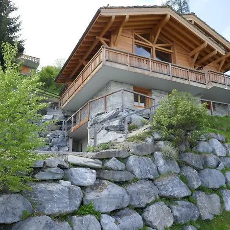 Haute Sleeps 10 Wifi Ferienhaus